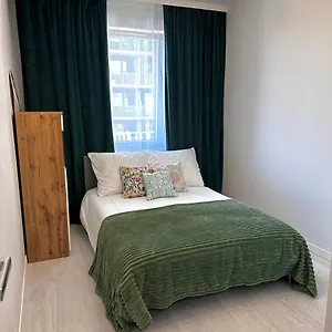Blisko Dworca Zachodnia, Miejsce Parkingowe W Cenie Apartament